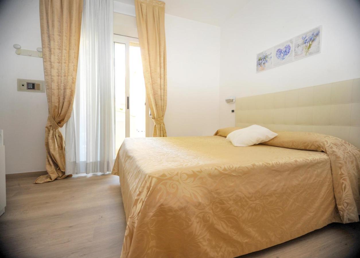 Hotel Tulipe Nazionale Riccione Exterior foto